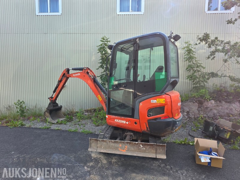 2015 Kubota KX019-4 Minigraver med grave og pusseskuff - Mini excavator: picture 3 2015 Kubota KX019-4 Minigraver med grave og pusseskuff - Mini excavator: picture 3