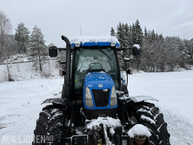 2015 New Holland T6.140 m/fronthydraulikk og m/kun 1836 timer - Farm tractor: picture 2 2015 New Holland T6.140 m/fronthydraulikk og m/kun 1836 timer - Farm tractor: picture 2