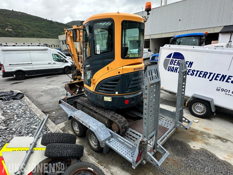 2017 Hyundai Robex 25z-9AK Minigraver med maskinhenger og tilbehør, 909 timer - Mini excavator: picture 3 2017 Hyundai Robex 25z-9AK Minigraver med maskinhenger og tilbehør, 909 timer - Mini excavator: picture 3