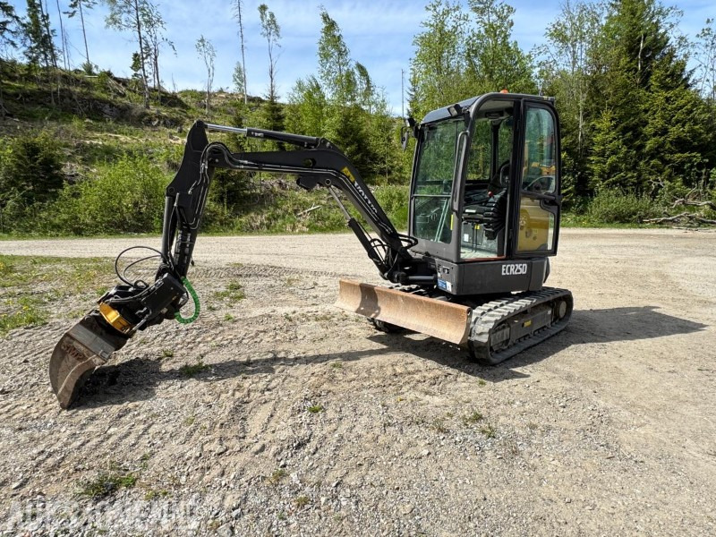 2017 Volvo ECR25D m/Engcon tiltrotator, SE-klype, 3 skuffer, vibroplate, 891 timer, Minigraver - Mini excavator: picture 2 2017 Volvo ECR25D m/Engcon tiltrotator, SE-klype, 3 skuffer, vibroplate, 891 timer, Minigraver - Mini excavator: picture 2