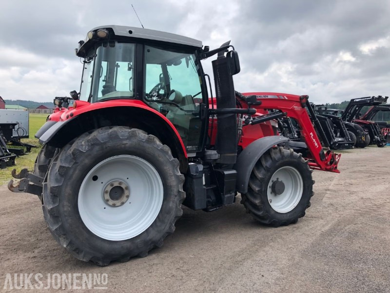 2018 Massey Ferguson MF6714S traktor - Elektronisk hydraulikk - Festejern/Sentral - Fjærende foraksel - Klimaanlegg - Farm tractor: picture 4 2018 Massey Ferguson MF6714S traktor - Elektronisk hydraulikk - Festejern/Sentral - Fjærende foraksel - Klimaanlegg - Farm tractor: picture 4