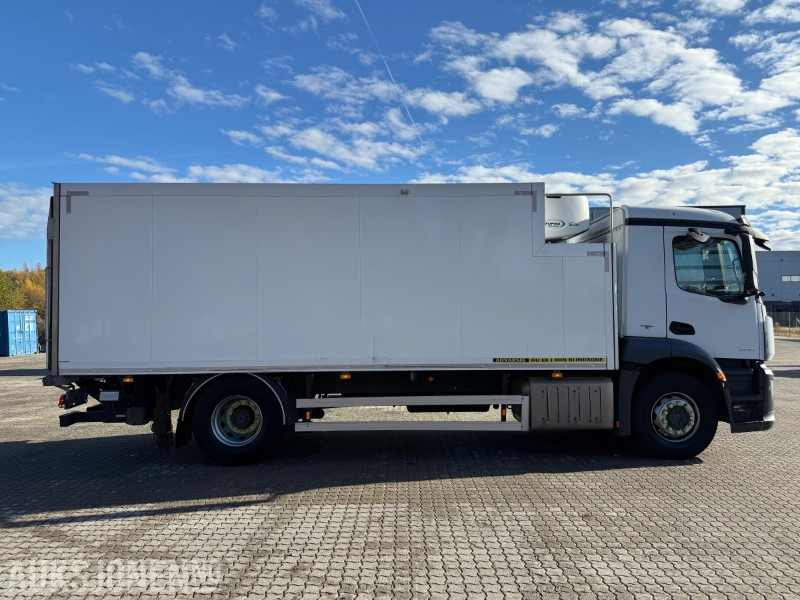 2018 Mercedes-Benz Antos 1830 skapbil med kjøling, baklem, fjernkontroll, automat, EU, Multiratt, cruise, kjetting - Box truck: picture 4 2018 Mercedes-Benz Antos 1830 skapbil med kjøling, baklem, fjernkontroll, automat, EU, Multiratt, cruise, kjetting - Box truck: picture 4