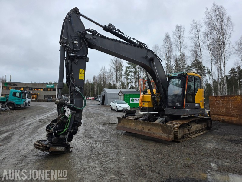 2018 Volvo ECR235EL 27 T gravemaskin rototilt med grip 7876 Timer - Excavator: picture 1 2018 Volvo ECR235EL 27 T gravemaskin rototilt med grip 7876 Timer - Excavator: picture 1