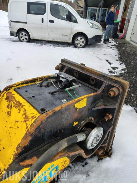 2019 Soosan qs 130 pigghammer - Construction equipment: picture 2 2019 Soosan qs 130 pigghammer - Construction equipment: picture 2