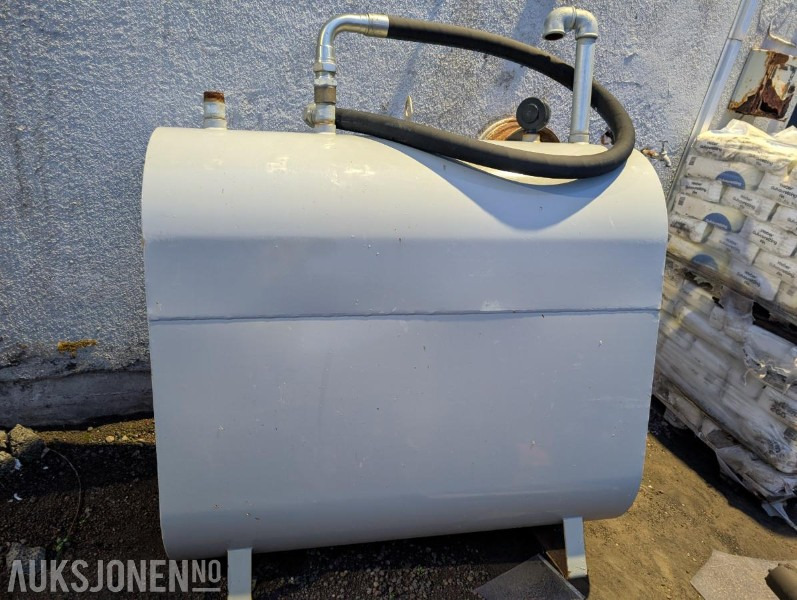 2019 Ubrukt dieseltank med brukt pumpe - Construction equipment: picture 2 2019 Ubrukt dieseltank med brukt pumpe - Construction equipment: picture 2