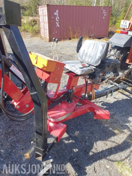 2023 ATV-traktor graver med planeringsskuff, verktøykasse og sikkerhetssele - Mini excavator: picture 3 2023 ATV-traktor graver med planeringsskuff, verktøykasse og sikkerhetssele - Mini excavator: picture 3