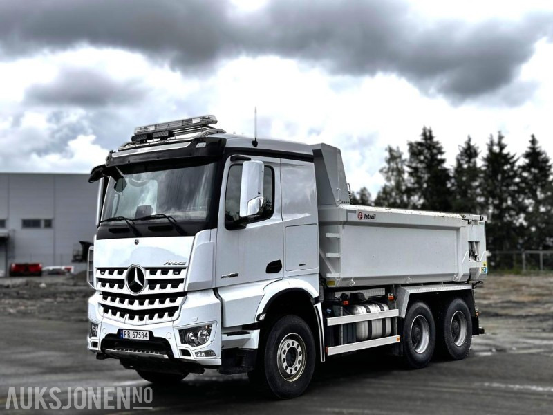 2023 Mercedes-Benz Arocs tippbil m/ Istrail tippkasse – 53 374 km - Tipper: picture 1 2023 Mercedes-Benz Arocs tippbil m/ Istrail tippkasse – 53 374 km - Tipper: picture 1