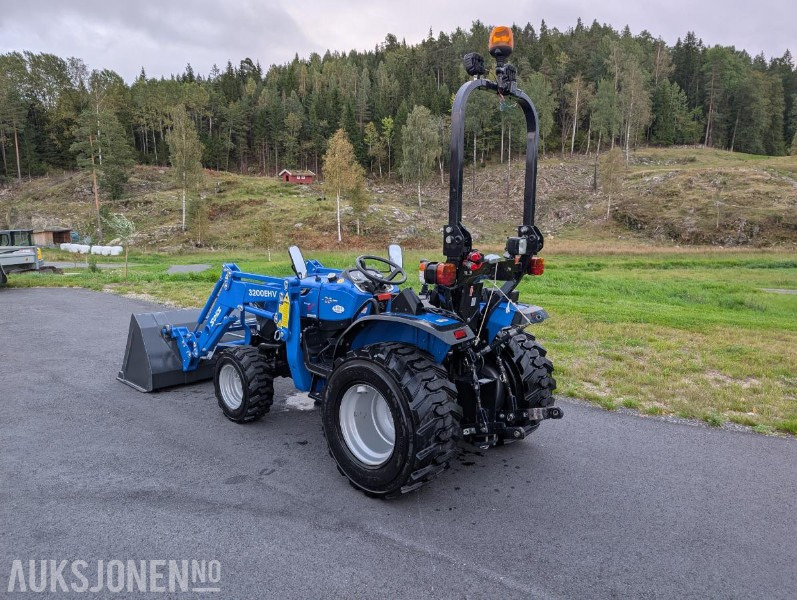 2023 Solis 26 traktor 4wd Frontlaster Snøskuffe Totrinns snøfres 130 timer - Farm tractor: picture 4 2023 Solis 26 traktor 4wd Frontlaster Snøskuffe Totrinns snøfres 130 timer - Farm tractor: picture 4