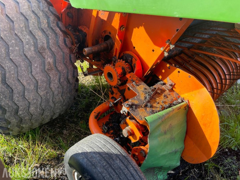 1999 Gallignani 3200 Rundballepresse selges som reparasjons objekt leasing 1999 Gallignani 3200 Rundballepresse selges som reparasjons objekt: picture 12 1999 Gallignani 3200 Rundballepresse selges som reparasjons objekt leasing 1999 Gallignani 3200 Rundballepresse selges som reparasjons objekt: picture 12