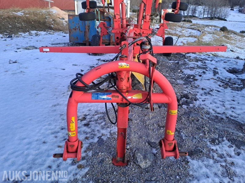 2009 Pöttinger EuroTop 771 A – samlerive - rep-objekt - Agricultural machinery: picture 5 2009 Pöttinger EuroTop 771 A – samlerive - rep-objekt - Agricultural machinery: picture 5