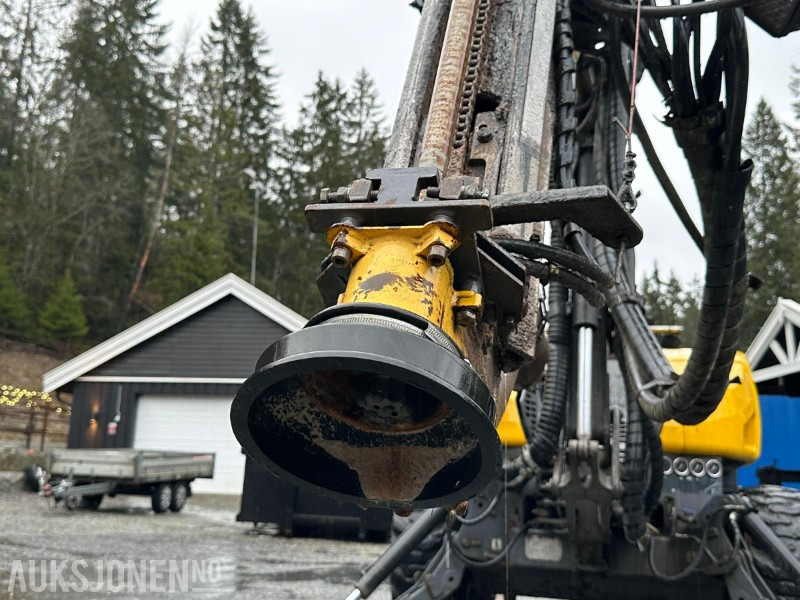 Atlas Copco FlexiROC T15R 2013 – Borerigg med ILMEG – Fjernkontroll- 1909 Timer - Drilling rig: picture 4 Atlas Copco FlexiROC T15R 2013 – Borerigg med ILMEG – Fjernkontroll- 1909 Timer - Drilling rig: picture 4