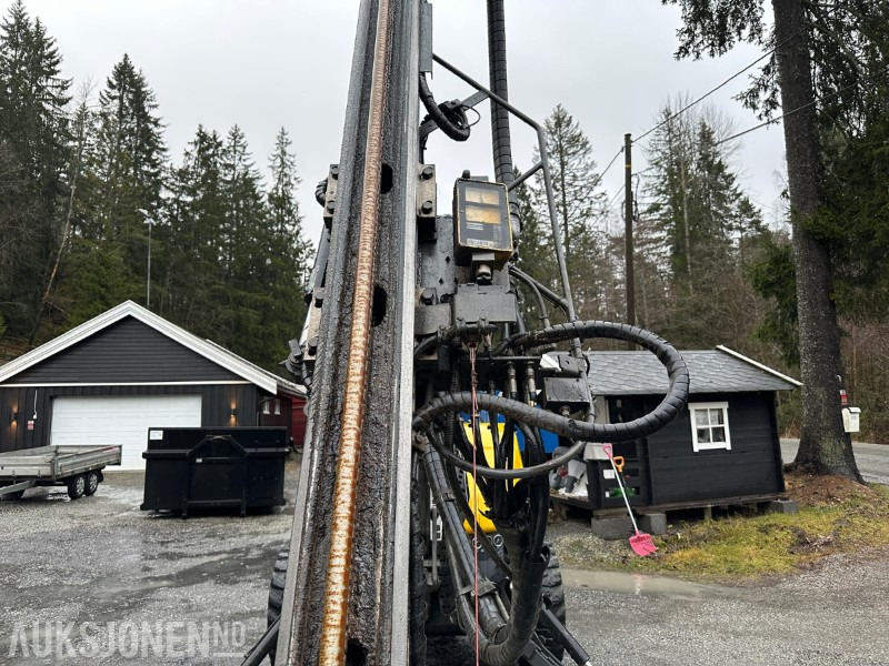 Atlas Copco FlexiROC T15R 2013 – Borerigg med ILMEG – Fjernkontroll- 1909 Timer - Drilling rig: picture 5 Atlas Copco FlexiROC T15R 2013 – Borerigg med ILMEG – Fjernkontroll- 1909 Timer - Drilling rig: picture 5