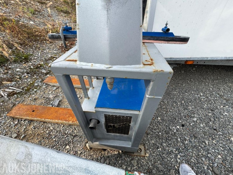 2014 Al-Vac 1600 Flex hydraulic vakuumløfter - Attachment for Construction machinery: picture 3 2014 Al-Vac 1600 Flex hydraulic vakuumløfter - Attachment for Construction machinery: picture 3