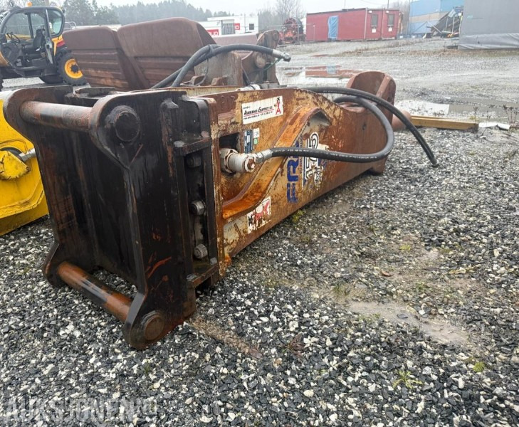 2016 FURUKAWA FXJ475 PIGGHAMMER. - Attachment for Construction machinery: picture 1 2016 FURUKAWA FXJ475 PIGGHAMMER. - Attachment for Construction machinery: picture 1