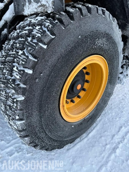 2016 Michelin 4 stk uten felg X Snowpluss 20,5R x 25 - Attachment for Construction machinery: picture 2 2016 Michelin 4 stk uten felg X Snowpluss 20,5R x 25 - Attachment for Construction machinery: picture 2