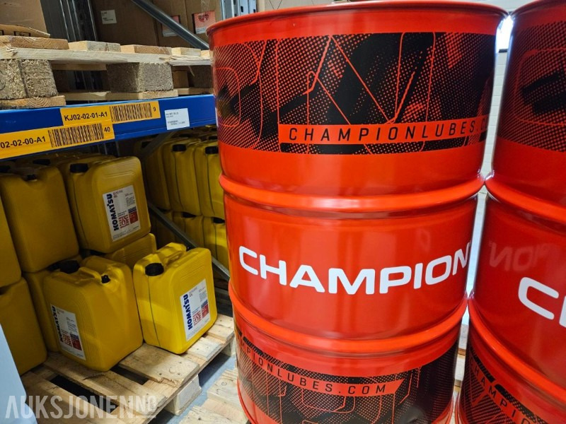 2023 - 100 Liter - Champion XRS 10W-30 FE Multifunctinal Oil - Attachment for Construction machinery: picture 1 2023 - 100 Liter - Champion XRS 10W-30 FE Multifunctinal Oil - Attachment for Construction machinery: picture 1