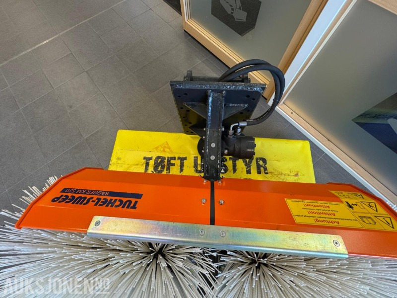 2023 Tuchel-Sweep Bagger KM 520 – feiebørste for gravemaskin, 120 cm, S40-feste - Attachment for Construction machinery: picture 4 2023 Tuchel-Sweep Bagger KM 520 – feiebørste for gravemaskin, 120 cm, S40-feste - Attachment for Construction machinery: picture 4