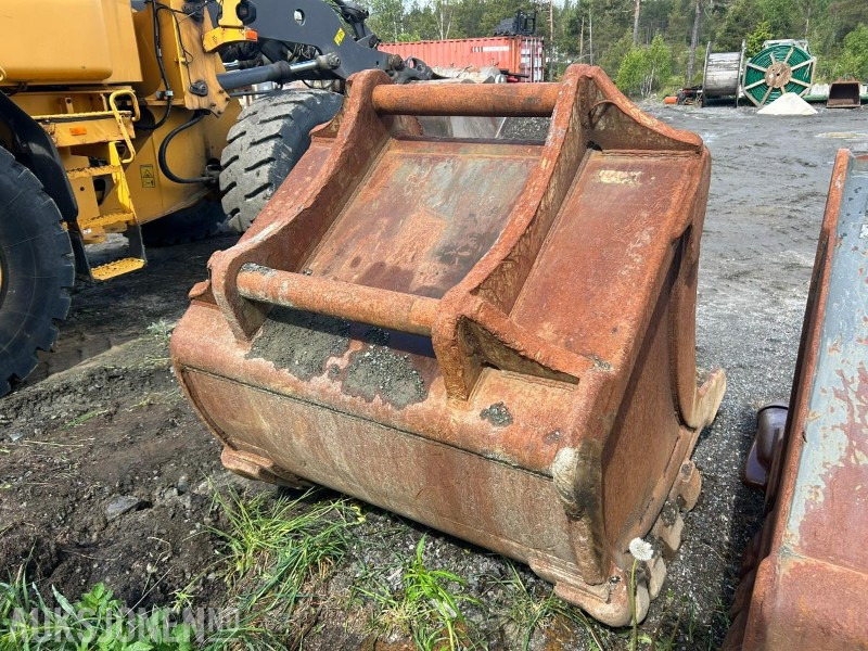 Graveskuffe/Renskeskuffe G90 - Attachment for Construction machinery: picture 5 Graveskuffe/Renskeskuffe G90 - Attachment for Construction machinery: picture 5