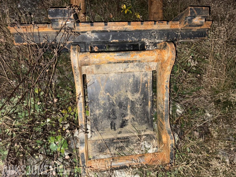 Pallegaffel m/kombi feste S60 og S70 - Attachment for Construction machinery: picture 1 Pallegaffel m/kombi feste S60 og S70 - Attachment for Construction machinery: picture 1