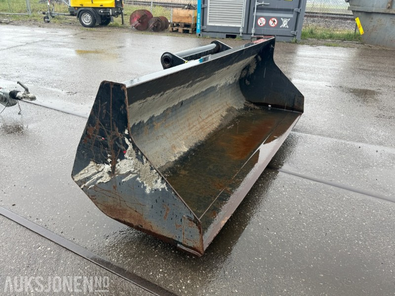 Skuffe til Manitou MRT 1840 - 240 cm - Attachment for Construction machinery: picture 2 Skuffe til Manitou MRT 1840 - 240 cm - Attachment for Construction machinery: picture 2