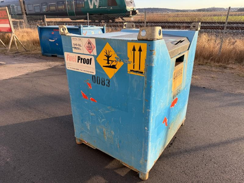 Dieseltank 1000L med pumpe – Fuel Proof CUBE - Construction equipment: picture 2 Dieseltank 1000L med pumpe – Fuel Proof CUBE - Construction equipment: picture 2