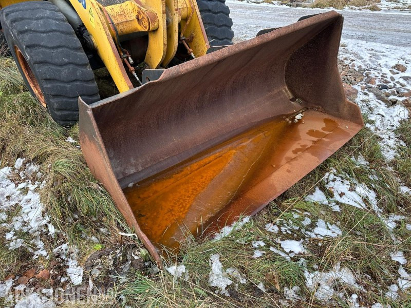 Wheel loader Komatsu WA320-5h Hullaster - Rep-objekt: picture 17