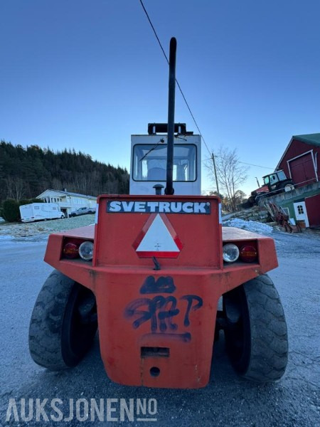 1982 Svetruck 15120-35 - 15 tonns truck - Hydraulisk bredding på gafler - inkl båtgafler - Material handling equipment: picture 5 1982 Svetruck 15120-35 - 15 tonns truck - Hydraulisk bredding på gafler - inkl båtgafler - Material handling equipment: picture 5