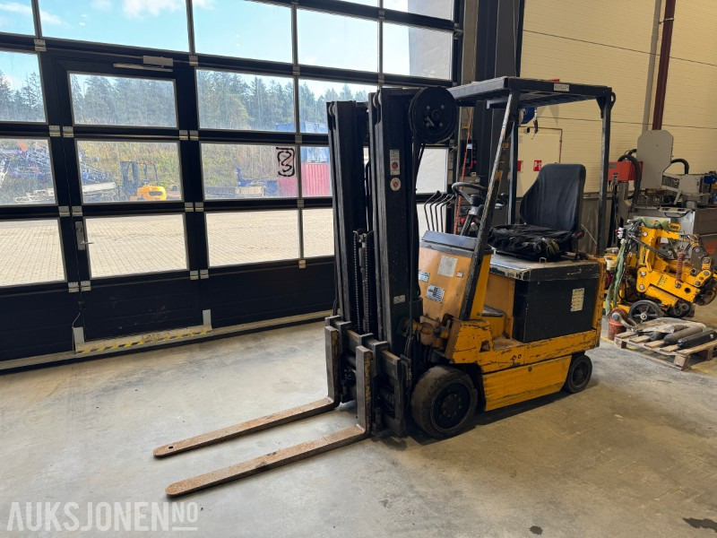 1986 Komatsu FB15SH-5 - Motvektstruck - Gaffeltruck - Material handling equipment: picture 1 1986 Komatsu FB15SH-5 - Motvektstruck - Gaffeltruck - Material handling equipment: picture 1