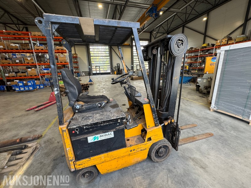 1986 Komatsu FB15SH-5 - Motvektstruck - Gaffeltruck - Material handling equipment: picture 5 1986 Komatsu FB15SH-5 - Motvektstruck - Gaffeltruck - Material handling equipment: picture 5