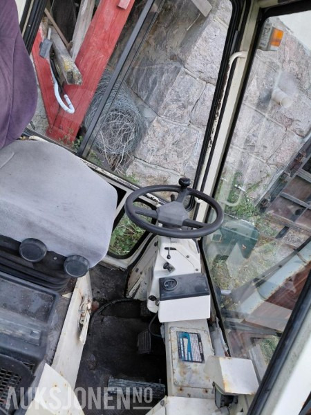 1993 Nissan RGH02A30U - Material handling equipment: picture 5 1993 Nissan RGH02A30U - Material handling equipment: picture 5