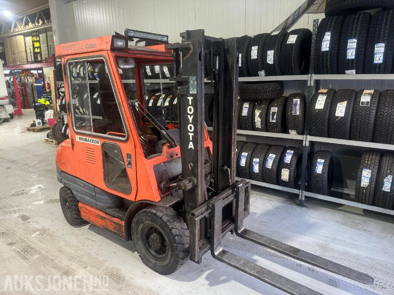 1996 Toyota Truck 6FDF 2,5 Tonn - Material handling equipment: picture 2 1996 Toyota Truck 6FDF 2,5 Tonn - Material handling equipment: picture 2