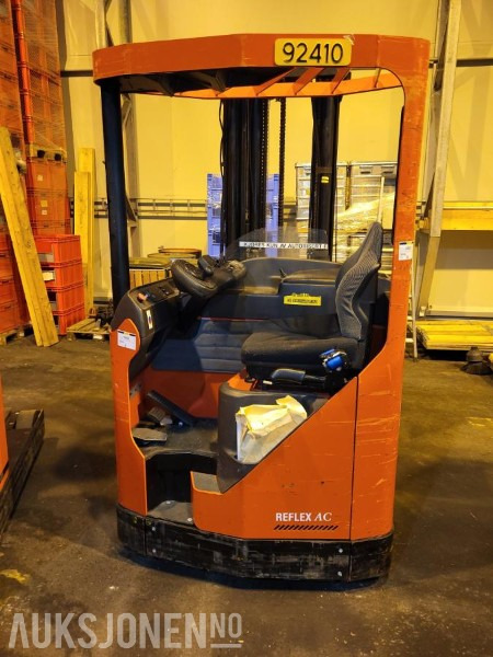 2000 HE-10 BT-REFLEX AC/ RRB1/15 Skyvemasttruck - Material handling equipment: picture 2 2000 HE-10 BT-REFLEX AC/ RRB1/15 Skyvemasttruck - Material handling equipment: picture 2