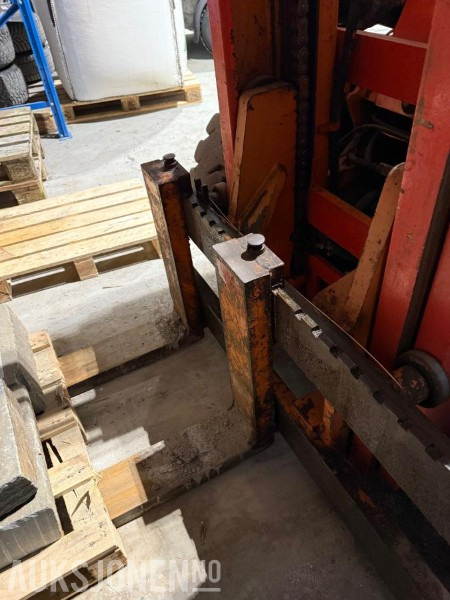 2002 Toyota 02-3FD33 Rep obj i daglig drift - Material handling equipment: picture 5 2002 Toyota 02-3FD33 Rep obj i daglig drift - Material handling equipment: picture 5