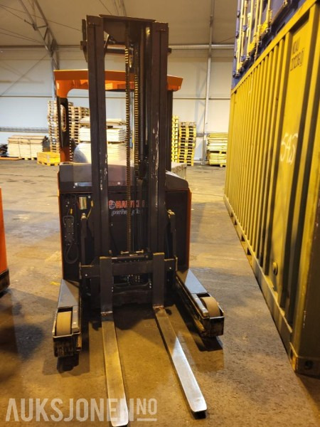 2006 HE-18 BT-RRB1AC Skyvemasttruck - Material handling equipment: picture 1 2006 HE-18 BT-RRB1AC Skyvemasttruck - Material handling equipment: picture 1