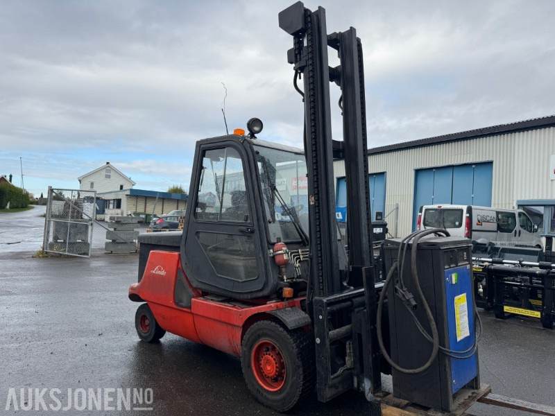 2006 Linde E48P motvekttruck med 4610 kg løftekapasitet - Material handling equipment: picture 2 2006 Linde E48P motvekttruck med 4610 kg løftekapasitet - Material handling equipment: picture 2