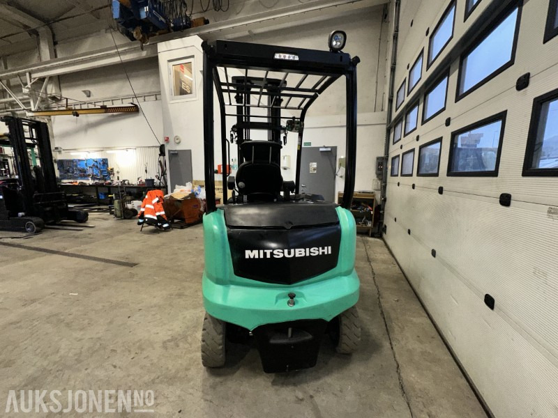 2015 Mitsubishi FB35N Elektrisk gaffeltruck m/spreder + sideskift – 3,5 tonn – Kun 496 timer! - Material handling equipment: picture 4 2015 Mitsubishi FB35N Elektrisk gaffeltruck m/spreder + sideskift – 3,5 tonn – Kun 496 timer! - Material handling equipment: picture 4