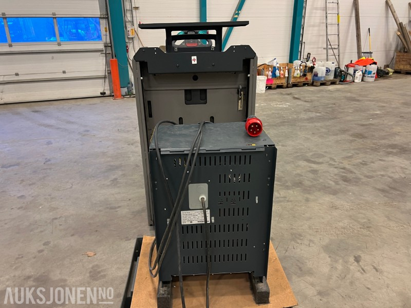 2016 Jungheinrich ECE 310 HP - Material handling equipment: picture 4 2016 Jungheinrich ECE 310 HP - Material handling equipment: picture 4