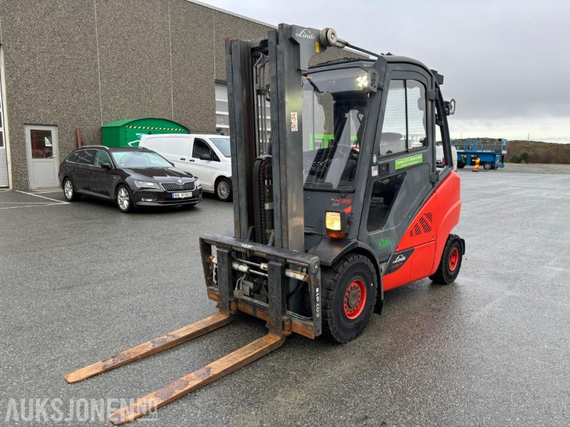 2016 LINDE H35D-02 GAFFELTRUCK. 3,5T LØFTEKAPASITET. LØFTEHØYDE 4,85m. GODKJENT ÅRSKONTROLL. 1535TIMER - Material handling equipment: picture 1 2016 LINDE H35D-02 GAFFELTRUCK. 3,5T LØFTEKAPASITET. LØFTEHØYDE 4,85m. GODKJENT ÅRSKONTROLL. 1535TIMER - Material handling equipment: picture 1