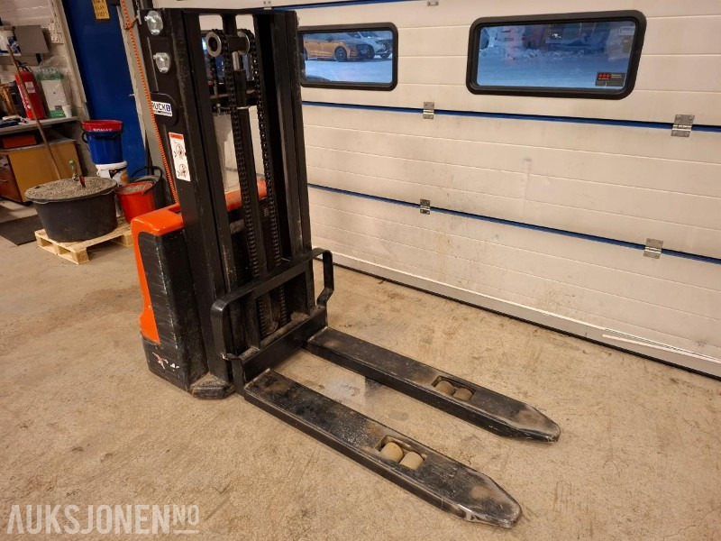 2019 Heli CDD12J - 1.2 tonns elektrisk pallestabler 2.0m LH - Material handling equipment: picture 3 2019 Heli CDD12J - 1.2 tonns elektrisk pallestabler 2.0m LH - Material handling equipment: picture 3