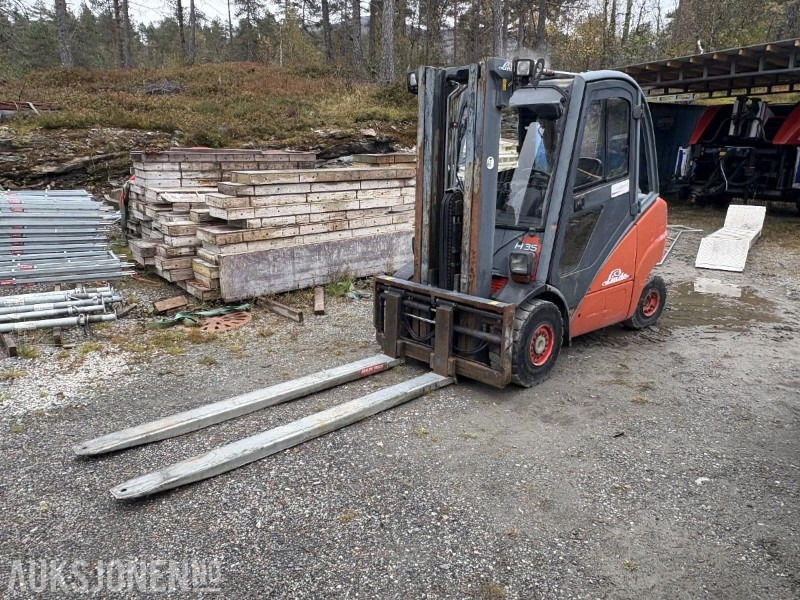 Linde truck H 35 D motvektstruck - Material handling equipment: picture 1 Linde truck H 35 D motvektstruck - Material handling equipment: picture 1