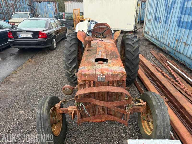 McCormick international traktor - rep.objekt. - Farm tractor: picture 3 McCormick international traktor - rep.objekt. - Farm tractor: picture 3