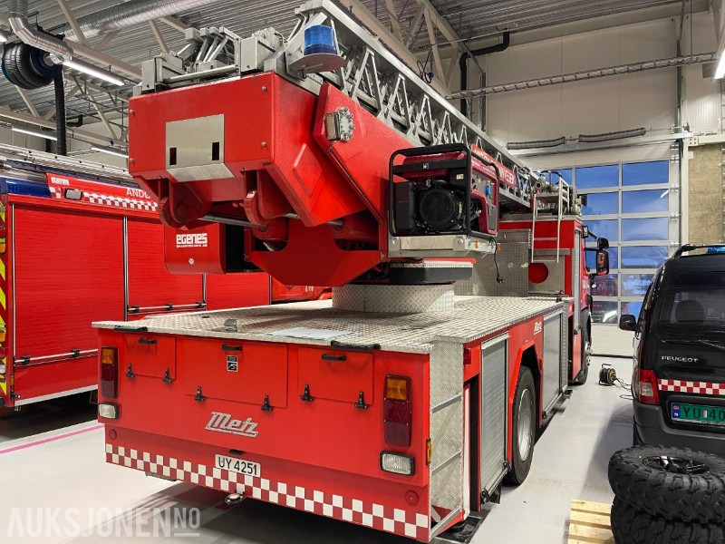 1998 Scania P94DB 310 Hk Stigebil med Metz påbygg, og kun 86522 km ! - Municipal/ Special vehicle: picture 3 1998 Scania P94DB 310 Hk Stigebil med Metz påbygg, og kun 86522 km ! - Municipal/ Special vehicle: picture 3