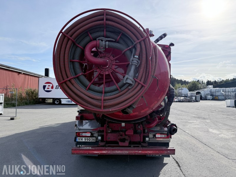 2018 Volvo FMX 540 8x4 suge/spylebil - 98 180km - Municipal/ Special vehicle: picture 5 2018 Volvo FMX 540 8x4 suge/spylebil - 98 180km - Municipal/ Special vehicle: picture 5