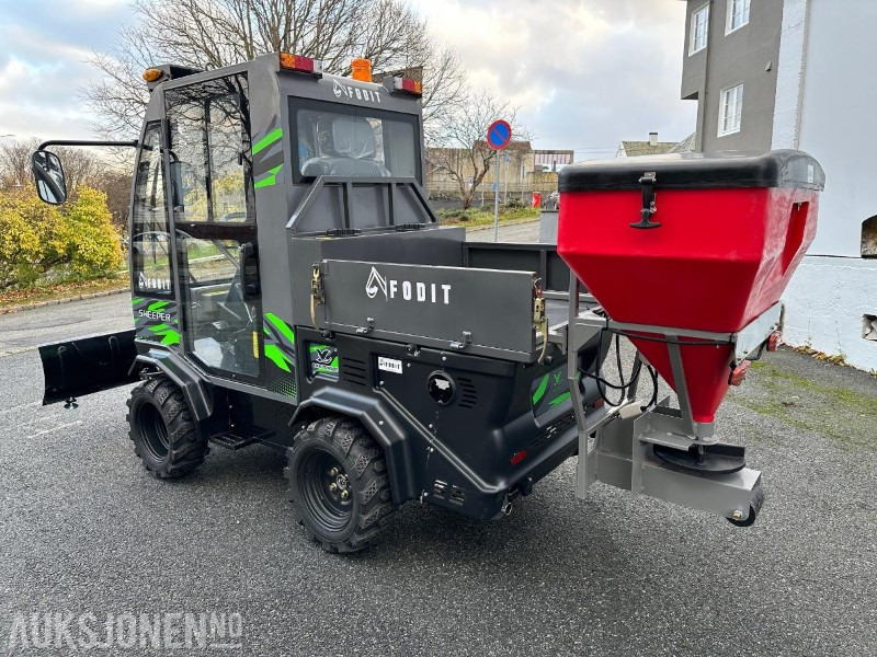 2025 FODIT REDSKAPSBÆRER FT-130 FOR SOMMER-VINTERBRUK. 2 VALGFRIE TILLEGGSUTSTYR - DEMOMASKIN - Municipal/ Special vehicle: picture 4 2025 FODIT REDSKAPSBÆRER FT-130 FOR SOMMER-VINTERBRUK. 2 VALGFRIE TILLEGGSUTSTYR - DEMOMASKIN - Municipal/ Special vehicle: picture 4