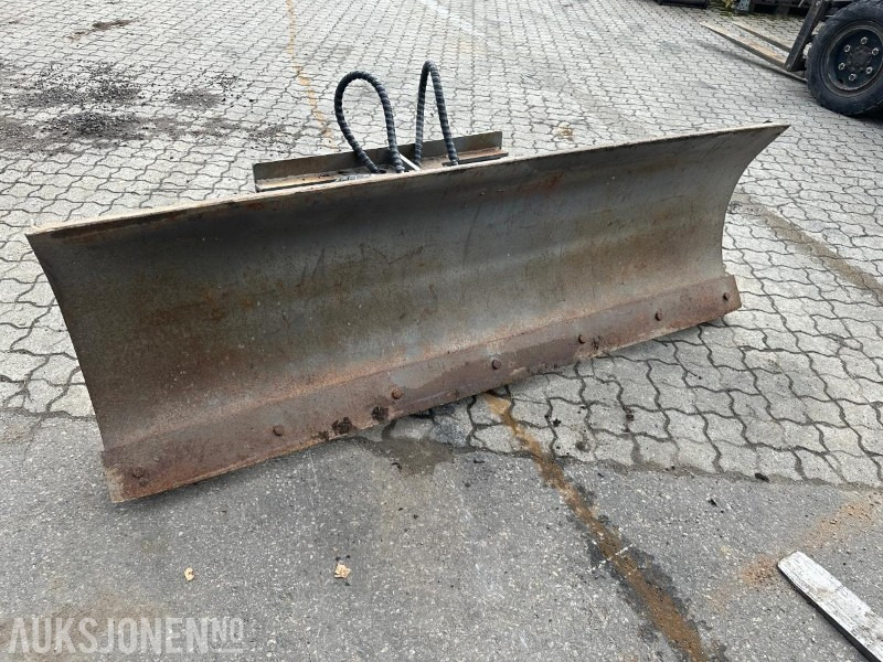 Snøskjær til liten hjullaster Lille BM (Volvo L-30 feste) - Snow plough: picture 4 Snøskjær til liten hjullaster Lille BM (Volvo L-30 feste) - Snow plough: picture 4