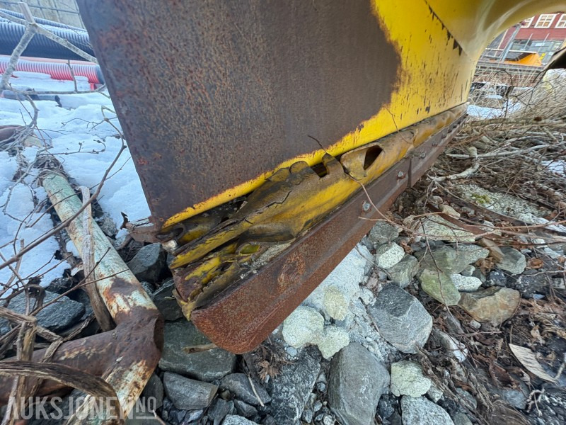 Truck 2004 Brøyteskjær – AM Teho HK 3700: picture 12