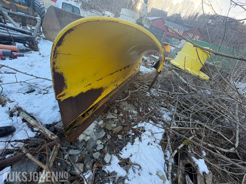 Truck 2004 Brøyteskjær – AM Teho HK 3700: picture 11