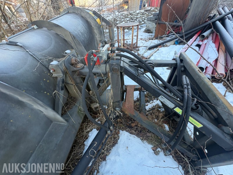 Truck 2004 Brøyteskjær – AM Teho HK 3700: picture 7