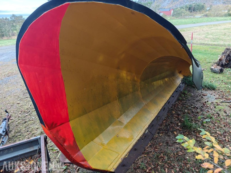 2004 Tellefsdal diagonalplog  / snøplog - P HD - Bredde 3600 mm - Parallelllogram - Truck: picture 3 2004 Tellefsdal diagonalplog  / snøplog - P HD - Bredde 3600 mm - Parallelllogram - Truck: picture 3