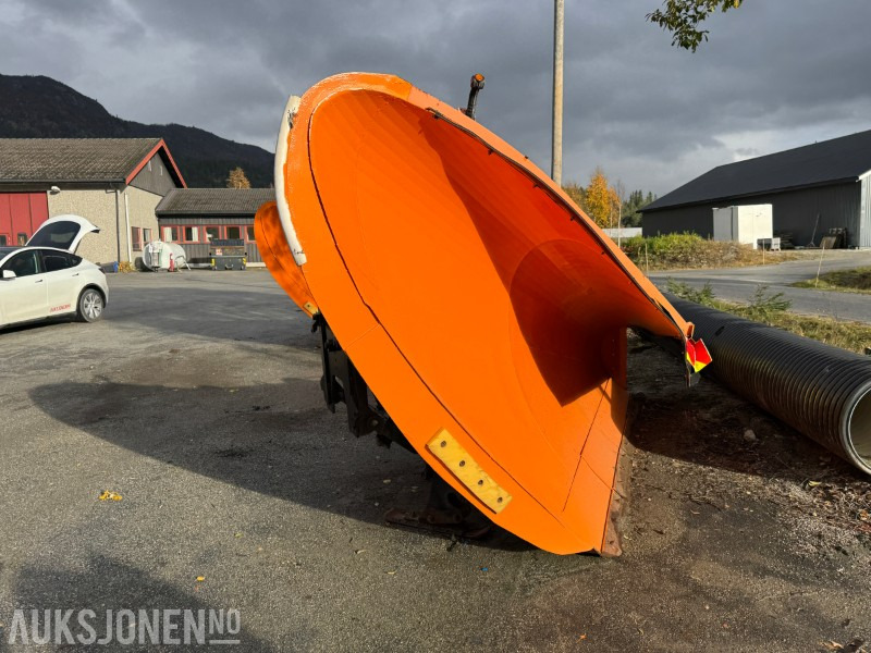 2018 Tellefsdal HD45 3700 Høytkastene Diagonalplog - Truck: picture 4 2018 Tellefsdal HD45 3700 Høytkastene Diagonalplog - Truck: picture 4
